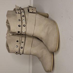 Jennifer Lopez Booties size 7.5